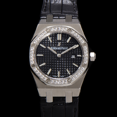 [오데마피게] 여성용 로얄오크 67651ST.ZZ.D002CR.01 악어가죽줄 33mm 쿼츠 무브먼트 블랙 와플 다이얼 aud6516