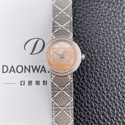 
[디올] 여성용 라디드 사틴 25mm 다이아몬드 쿼츠 무브먼트 핑크 자게 다이얼 dio1009