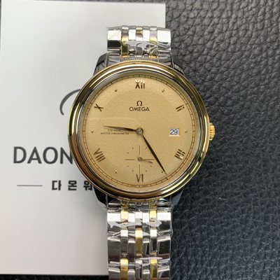 [오메가] 남성용 드빌 스몰 434.20.41.20.08.001 세컨즈 마스터 크로노미터 18K 옐우골드 41mm 오토매틱 Cal.8802 타입 샴페인 다이얼 omg0214