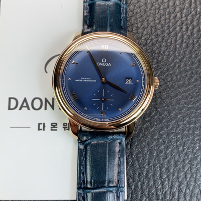 [오메가] 남성용 드빌 스몰 434.53.41.20.03.001 세컨즈 마스터 크로노미터 18K 로즈골드 41mm 오토매틱 Cal.8802 타입 블루 다이얼 omg0217