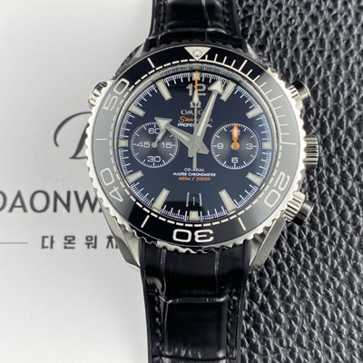 [오메가] 남성용 씨마스터 신제품 232.32.46.51.01.003 플래닛 오션 600m 코액시얼 마스터 크로노미터 45.5mm 크로노그래프 오토매틱 Cal.9900 타입 블랙 다이얼 omg0243