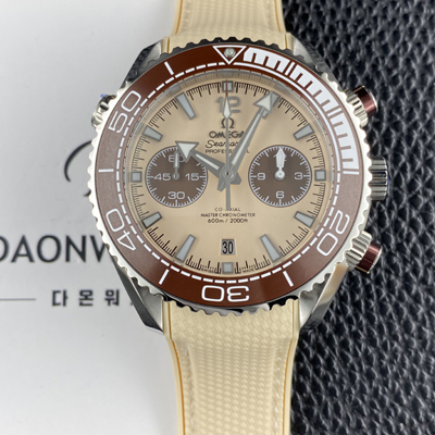 [오메가] 남성용 씨마스터 신제품 215.32.46.51.09.001 플래닛 오션 600m 코액시얼 마스터 크로노미터 45.5mm 크로노그래프 오토매틱 Cal.9900 타입 베이지 다이얼 omg0252