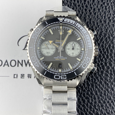 [오메가] 남성용 씨마스터 신제품 215.32.46.51.01.004 플래닛 오션 600m 코액시얼 마스터 크로노미터 45.5mm 크로노그래프 오토매틱 Cal.9900 타입 그레이 다이얼 omg0257