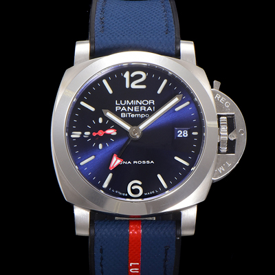 [파네라이] 남성용 루미노르 콰란타 비템포 루나 로사 PAM01404 40mm 오토매틱 Cal.P.900 타입 우레탄줄 블루 다이얼 pan5202