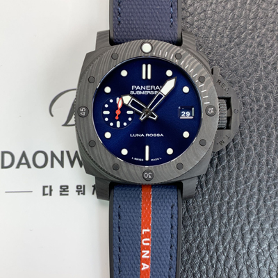 [파네라이] 남성용 서브머시블 루나로사 PAM01563 카보테크 42mm 오토매틱 Cal P. 900타입 블루 다이얼 pan5232