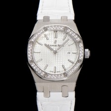 [오데마피게] 여성용 로얄오크 67651ST.ZZ.D011CR.01 악어가죽줄 33mm 쿼츠 무브먼트 화이트 와플 다이얼 aud6517