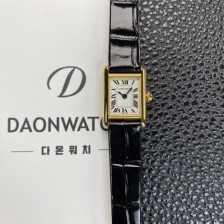 [까르띠에] 여성용 탱크 루이스 미니 WGTA0212 18K 옐우골드 24mm 가죽줄 쿼츠 무브먼트 화이트 다이얼 car69374