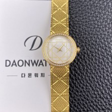 
[디올] 여성용 라디드 사틴 25mm 다이아몬드 18K 옐루골드 쿼츠 무브먼트 화이트 자게 다이얼 dio1001