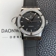 [휴블렛] 남성용 클래식 퓨전 542.NX.1171.LR.1104 42mm 오토매틱 2892타입 블랙 다이얼 hub2149