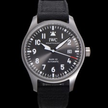 [아이더블유씨] 남성용 파일럿 마크20 파트루이유 IW328209 오토매틱 9015 타입 40mm 티타늄소재 나토천/나일론 줄 그레이 다이얼 iwc4071