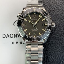 [오메가] 남성용 씨마스터 신제품 215.30.44.21.01.002 플래닛 오션 600m 코-액시얼 마스터 크로노미터 43.5mm 오토매틱 Cal.8900 타입 메탈줄 딤그레이 다이얼 omg0194