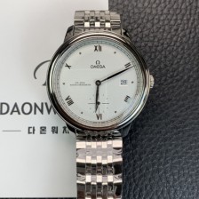 [오메가] 남성용 드빌 스몰 434.10.41.20.02.001 세컨즈 마스터 크로노미터 41mm 오토매틱 Cal.8802 타입 실버 다이얼 omg0210