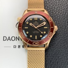 [오메가]남성용 씨마스터 다이버 210.90.42.20.01.003 300M 마스터 코액시얼 브론즈 골드 42mm 오토메틱 Cal.8806 타입 블랙 다이얼 omg0218