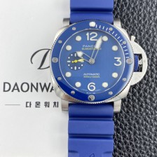 [파네라이] 남성용 서브머시블 콰란타콰트로 루나로사 PAM01676 마이크 혼 44mm 오토매틱 Cal P. 900타입 블루 다이얼 pan5237