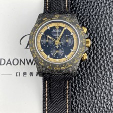 [로렉스]남성용 데이토나 DIW 포지드카본 커스텀 40미리 크로노그래프 오토매틱 Cal.4130 무브먼트 블랙 다이얼 rol5647