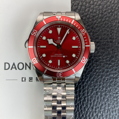 [튜더] 남성용 블랙베이 피프티에이트 41mm 오토매틱 2824무브먼트 버건디 다이얼 tud5130