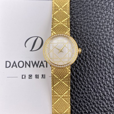 디올 여성용 라디드 사틴 25mm 다이아몬드 18K 옐루골드 쿼츠 무브먼트 화이트 자게 다이얼 dio1001 실사 이미지