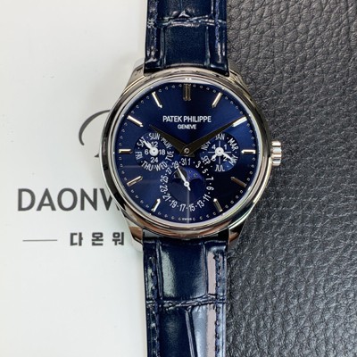 파텍필립 남성용 퍼페추얼 캘린더 5140 가죽줄 40mm 오토매틱 Cal.240 타입 블루 다이얼 pat2241 실사 이미지