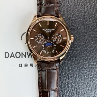 파텍필립 남성용 퍼페추얼 캘린더 18K 로즈골드 5140 가죽줄 40mm 오토매틱 Cal.240 타입 브라운 다이얼 pat2246 실사 이미지
